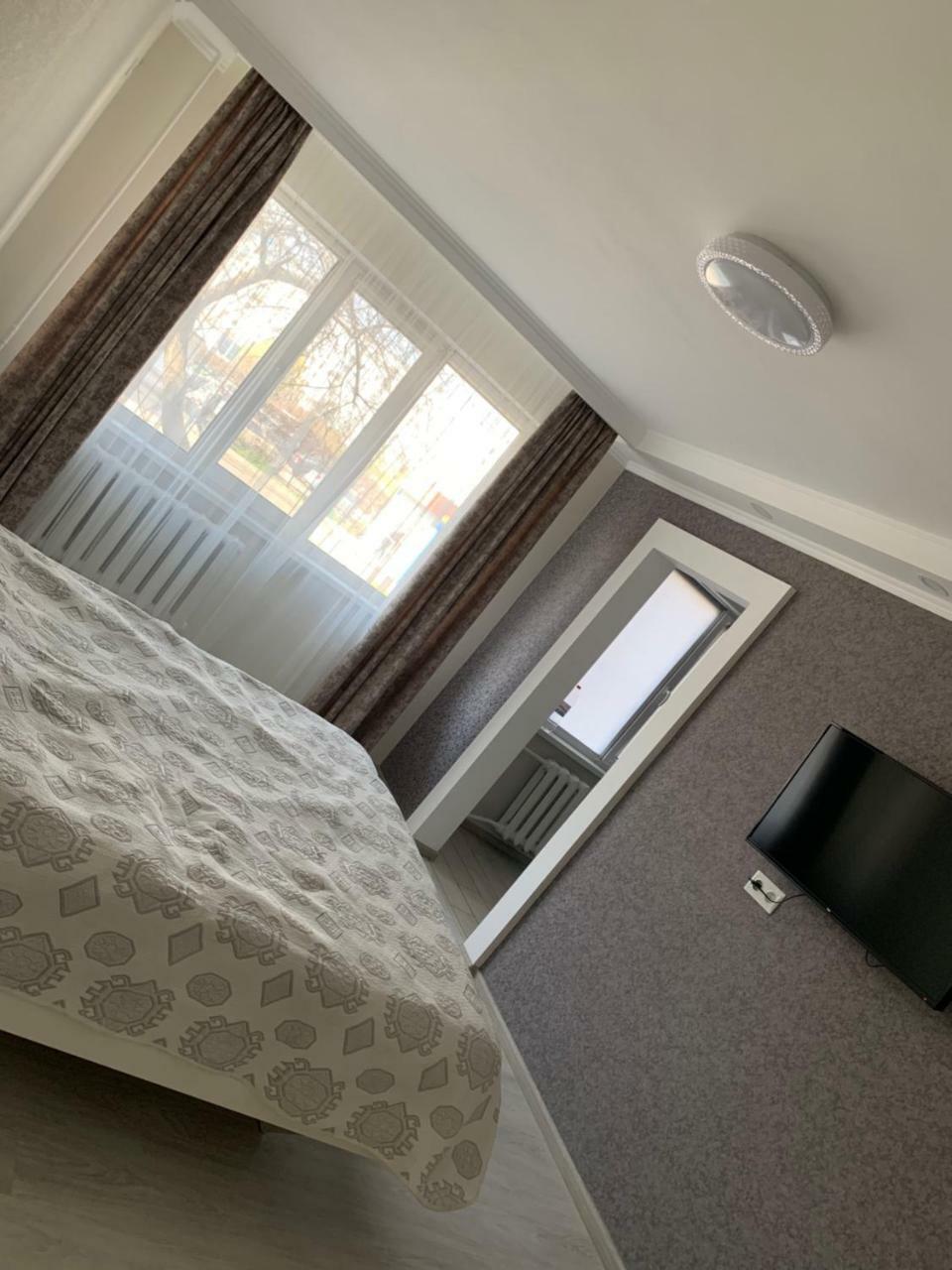 Apartments On Priportovaya,35 Cherkasy Bagian luar foto